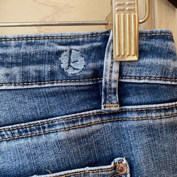 Kensie Jeans. - Picture 6 of 9